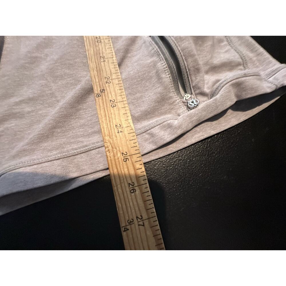 Lululemon Size 4 Women Love Some Run Long Sleeve Heathered Light Grey EF21 - Picture 9 of 10